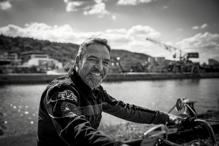 Motorradjeans von der Stange? Sitzt nicht, sieht nicht gut aus!